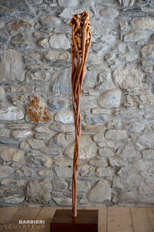 Esprits de la forêt : sculpture bois d'if, 174 cm x 20 cm